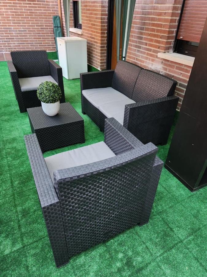 Hostel Pepe Viajes Madrid Exterior photo